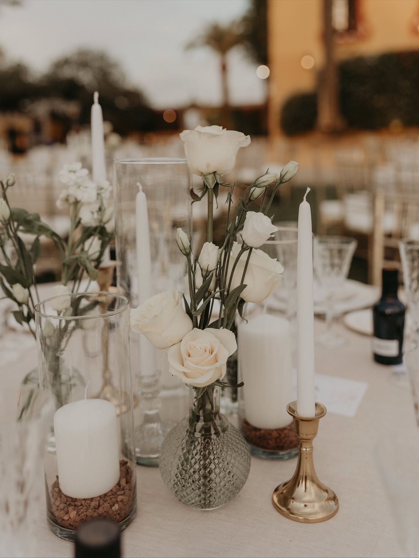 ¡Esta es tu señal para hacer en tu boda una cena al aire libre y disfrutar de una noche mágica junto a los tuyos a la luz de las velas! 🕯️✨ Wedding Planner @cuccarosse Fotografía @ivosousaphotography Video @flipflopmedia_films Venue @castillodelamonclova Catering @lolacateringcarmona Decoración floral @deartcondecoraciones #cuccarosse #cuccarosseweddingplanner #weddingplanner #organizacionboda #weddingplannerespaña #weddingplannersevilla #weddingsevilla #weddingspain #weddingplannerspain #destinationwedding #destinationweddingsevilla #sevillawedding #sevillaweddingplanner #decoracionboda #banqueteboda #conviteboda #mesasboda #centrosdemesa #mesanupcial #bodacivil #bodareligiosa #sevilla #bodassevilla #bodaandalucia #bodasandalucia #weddinginspo #weddinginspiration #weddingideas #weddingday #bodas2025