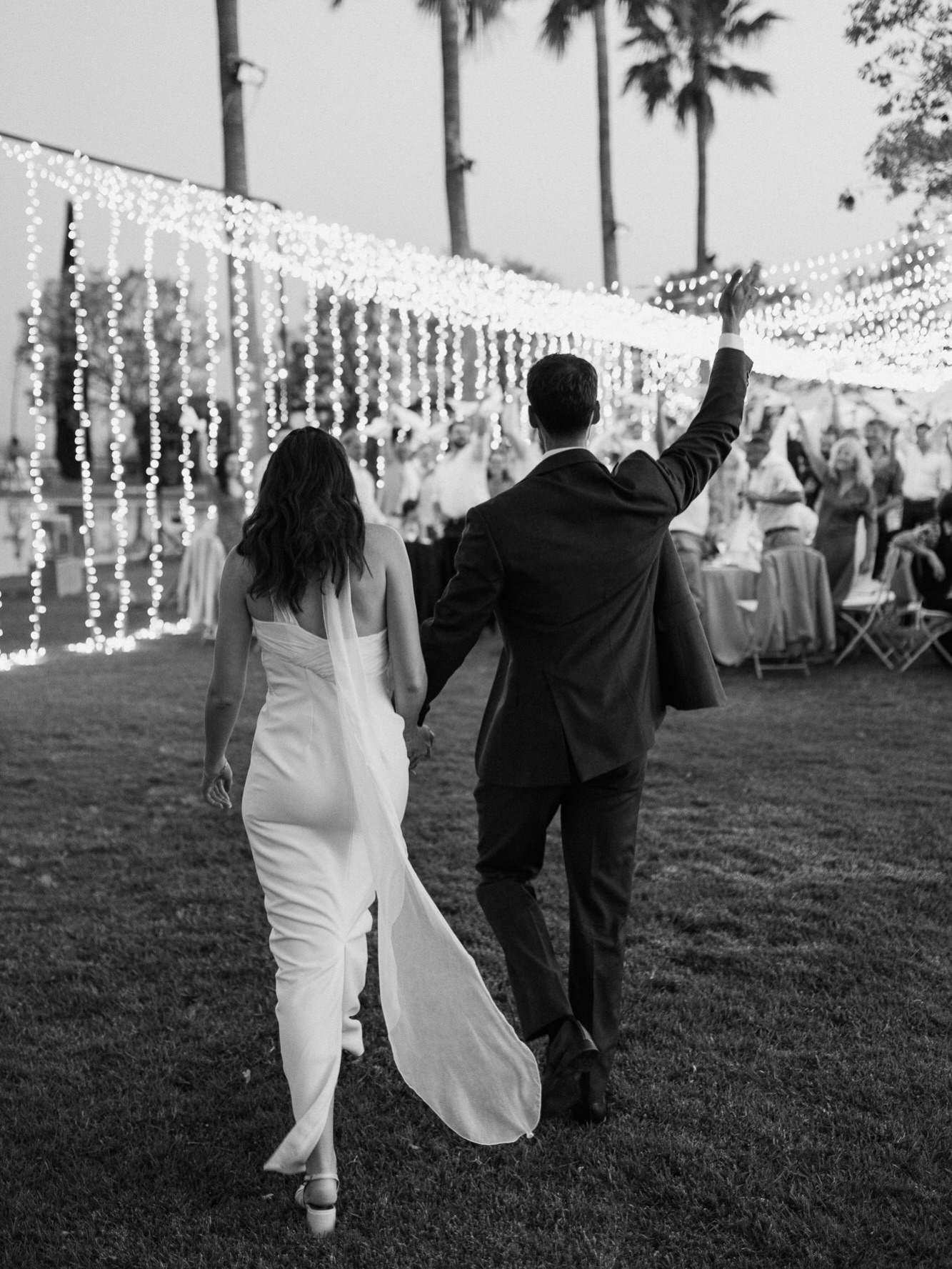 Hand in hand, into a night made of love and applause. ✨ Wedding Planner, Diseño y Decoración @cuccarosse Pareja @candicedeplr @bonomo95 Fotografía @bea_hidalgo Video @bovedafilms Vestido novia @lucatelier Muah @oui_novias Traje novio @bund_company Venue @cortijolacaprichosa Catering @guadalquivircatering Iluminación @luce_tu_boda Sonido @sonoplay.es #weddingcouple#weddingplannersevilla #weddingsevilla #destinationweddingseville #bodassevilla